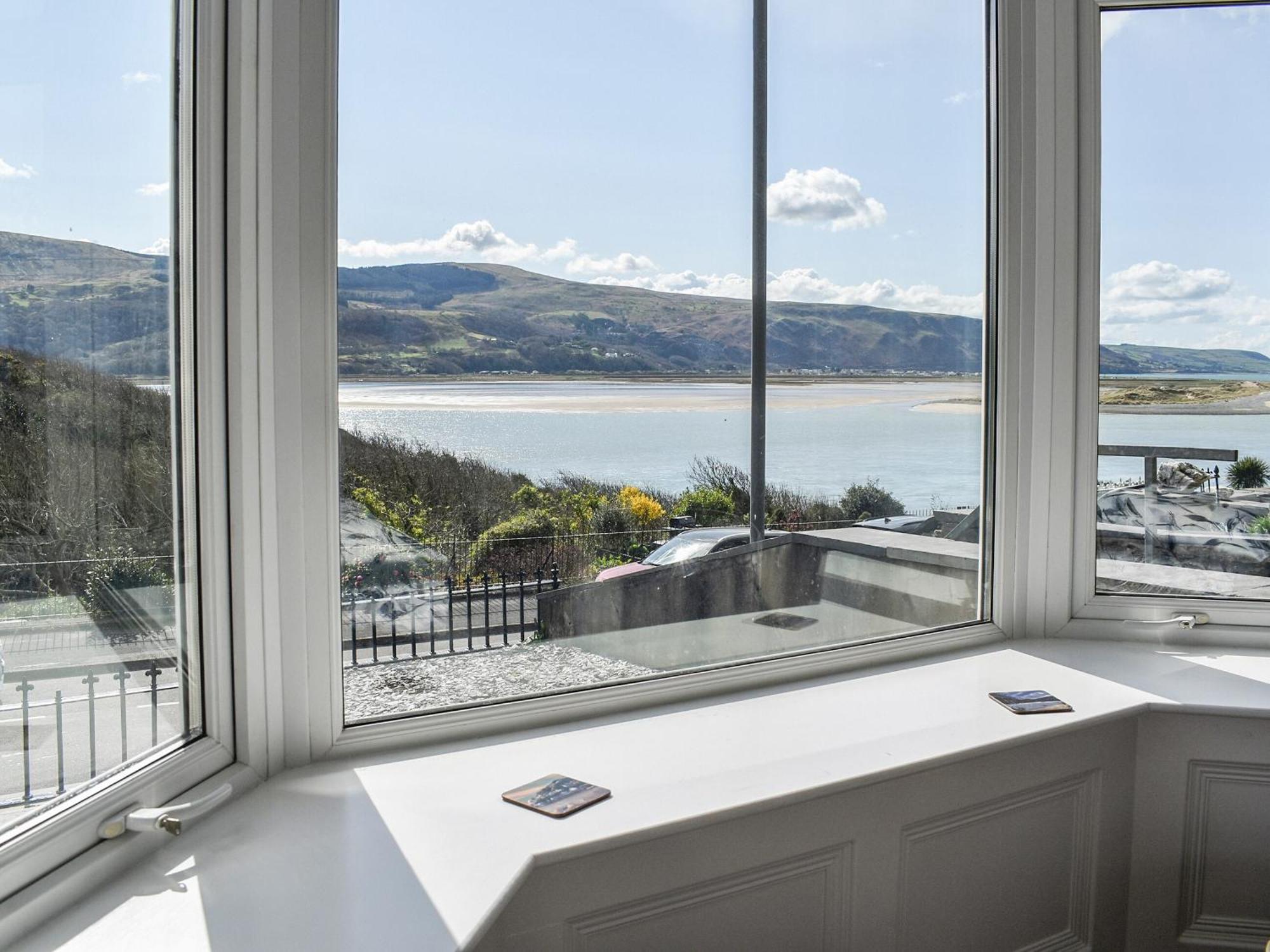 Villa Ty Isaf à Barmouth Extérieur photo